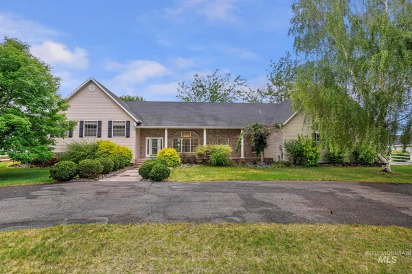 $875,000 | 3711 North 2506 East, Twin Falls, ID 83301