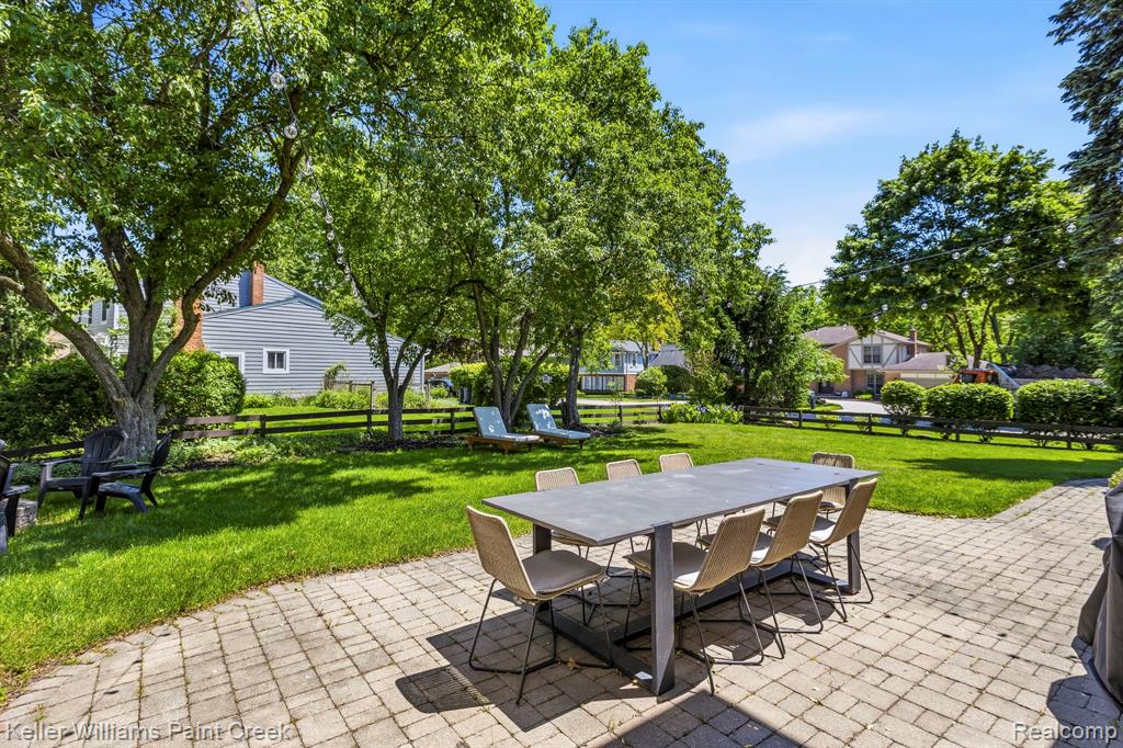 1675 North Kilburn Road Rochester Hills, MI 48306 - Photo 9 of 48