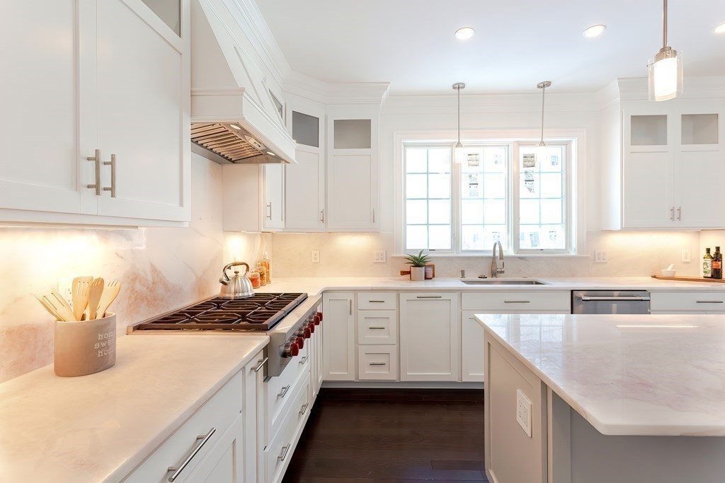 9 Hawthorne Road Lexington, MA 02420 - Photo 8 of 38