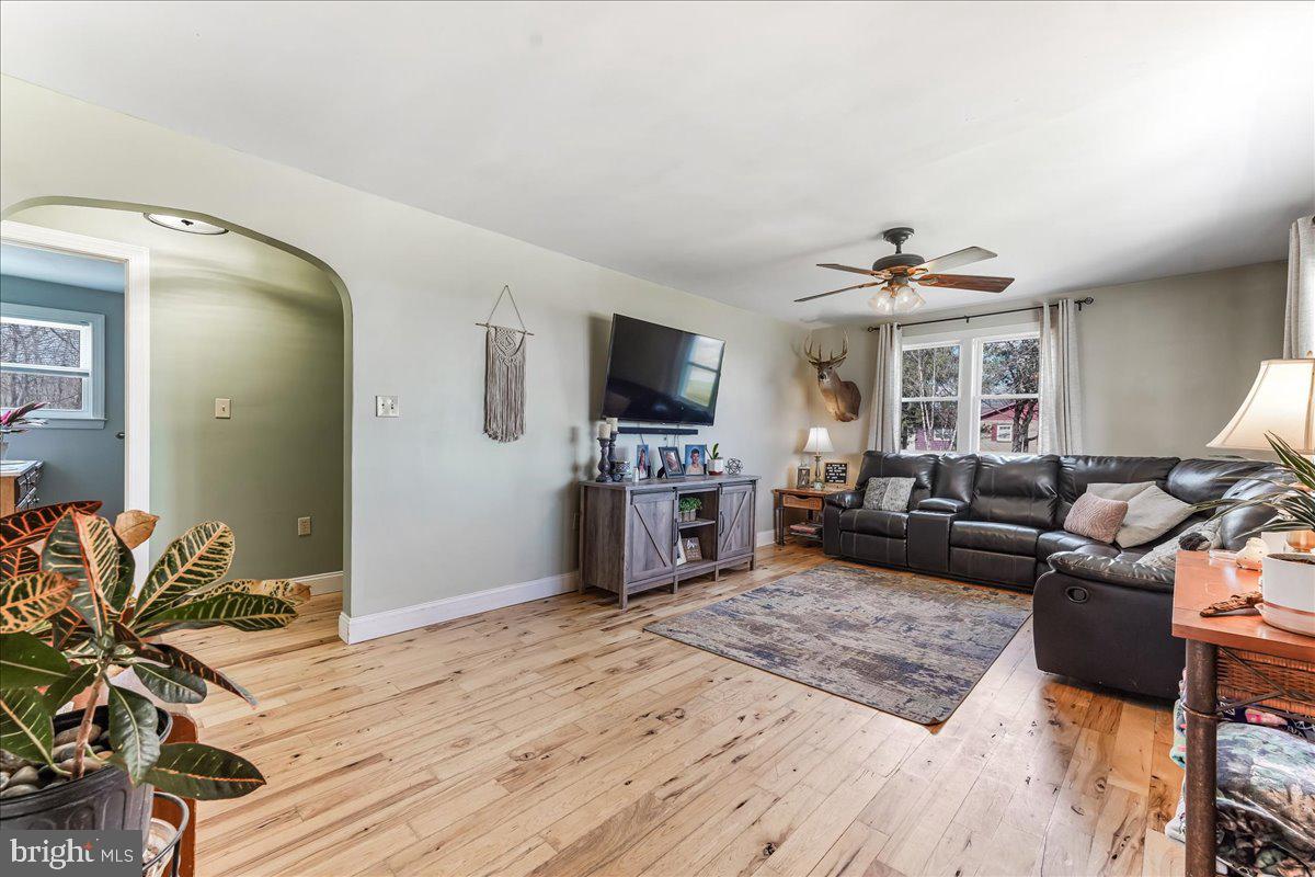 395 Mt Eden Road Kirkwood, PA 17536 - Photo 5 of 37 Gallery Image 5