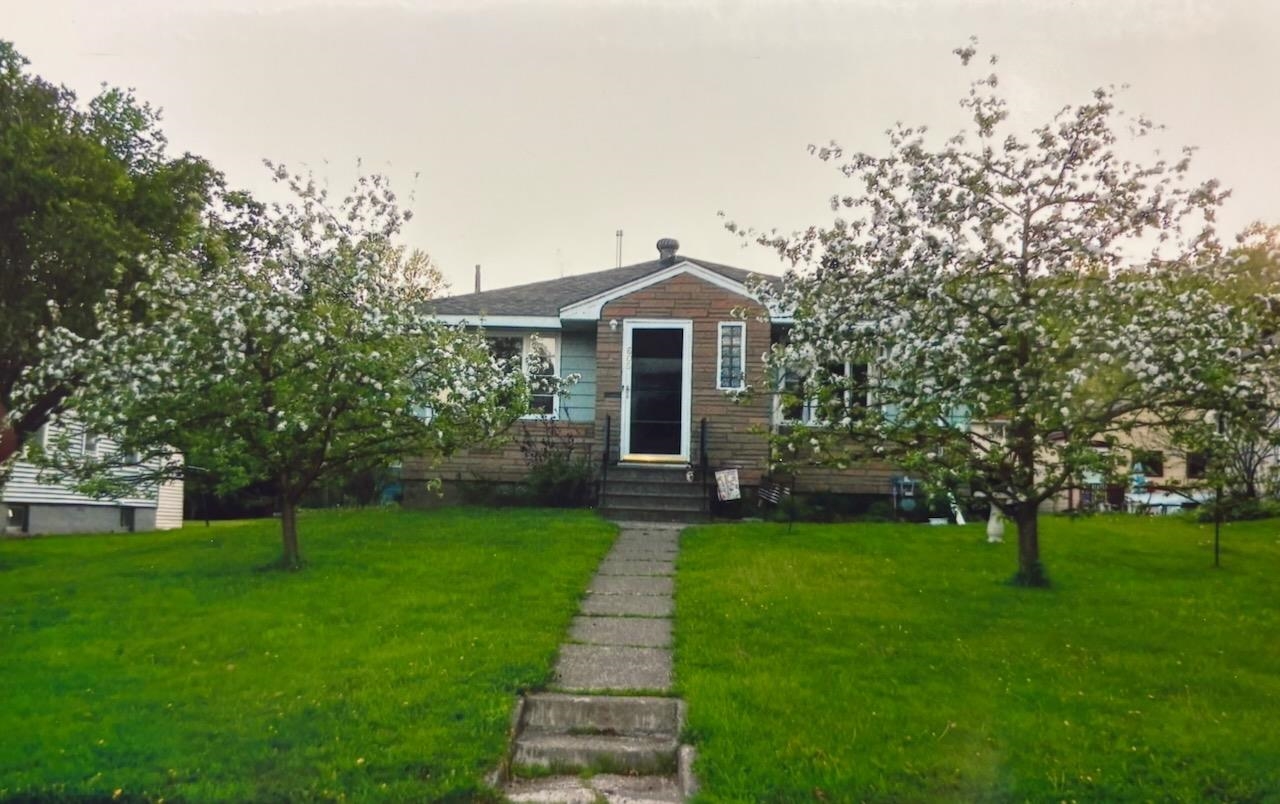 609 94th Avenue West Duluth, MN 55808 - Photo 2 of 16