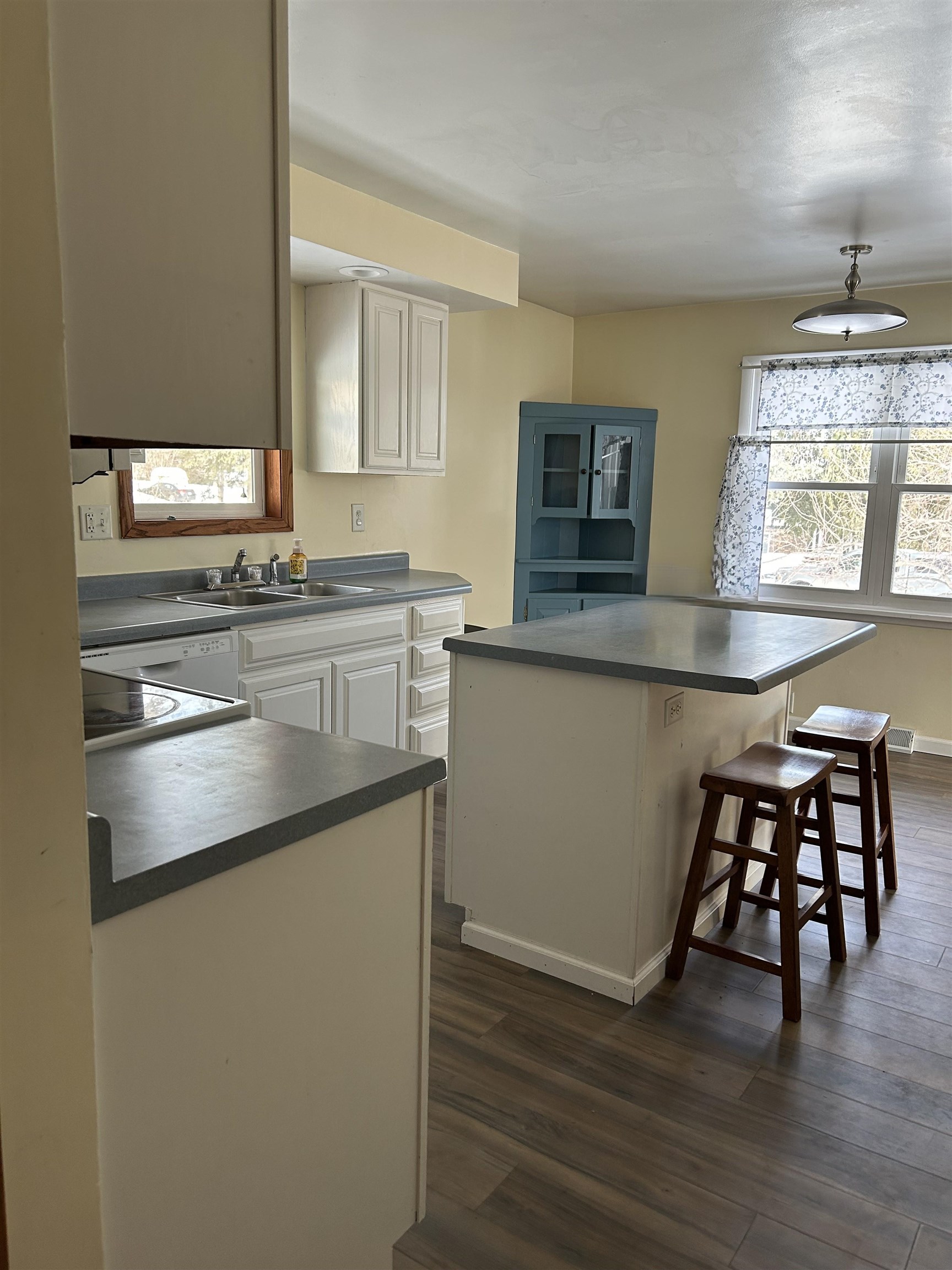 609 94th Avenue West Duluth, MN 55808 - Photo 5 of 16