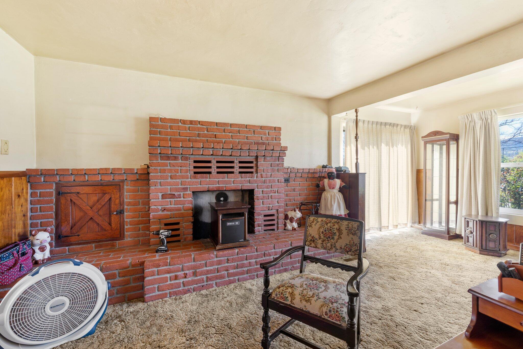 2896 Hanley Road Central Point, OR 97502 - Photo 10 of 26 10-web-or-mls-_D9A7855