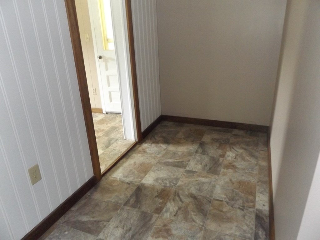1295 Iron Ridge Road Galax, VA 24333 - Photo 8 of 20 Gallery Image 8