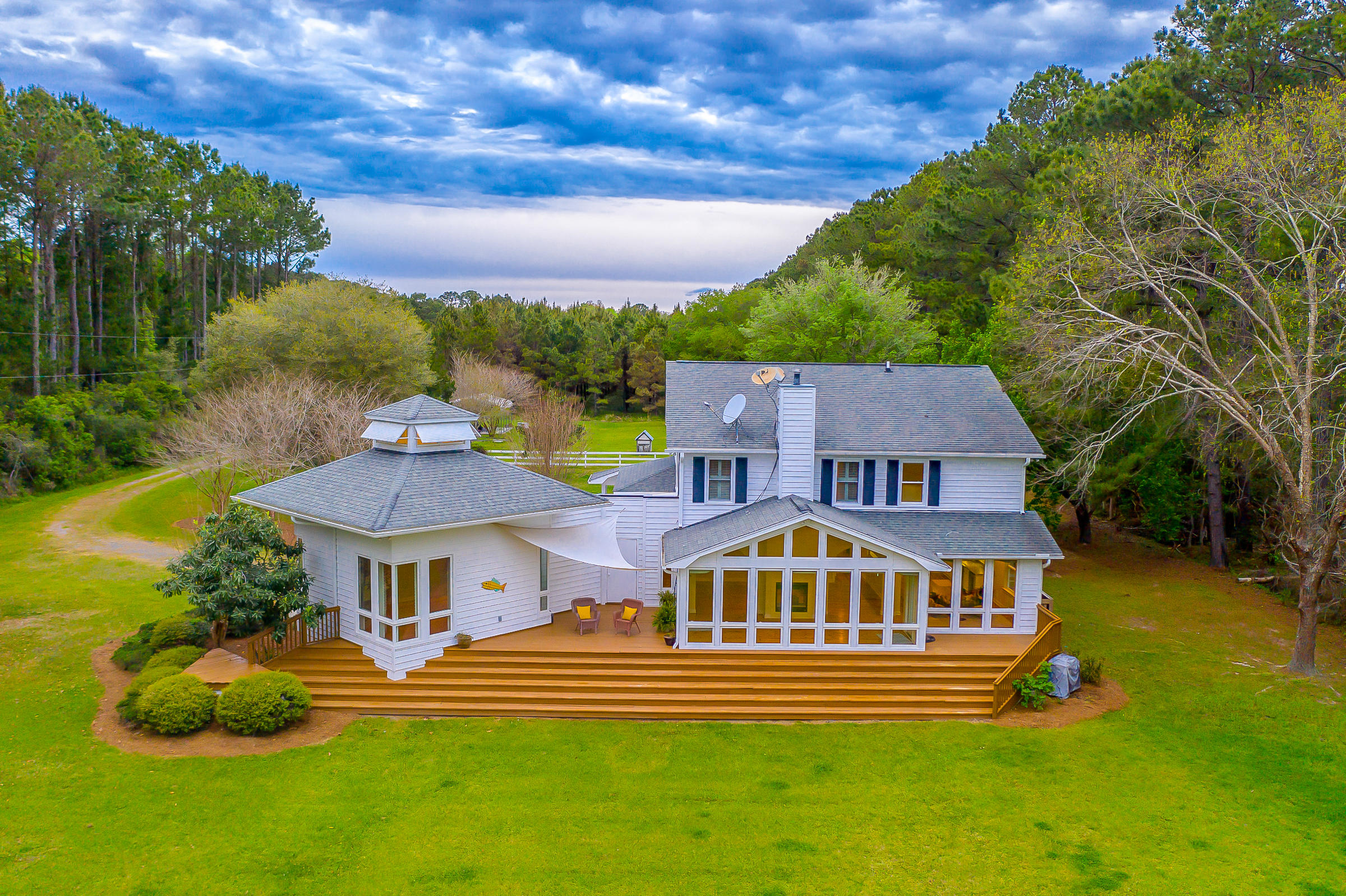 7797 Seafield Road Meggett, SC 29449 - Photo 1 of 91 7797 Seafield Rd_LuxImg_1001