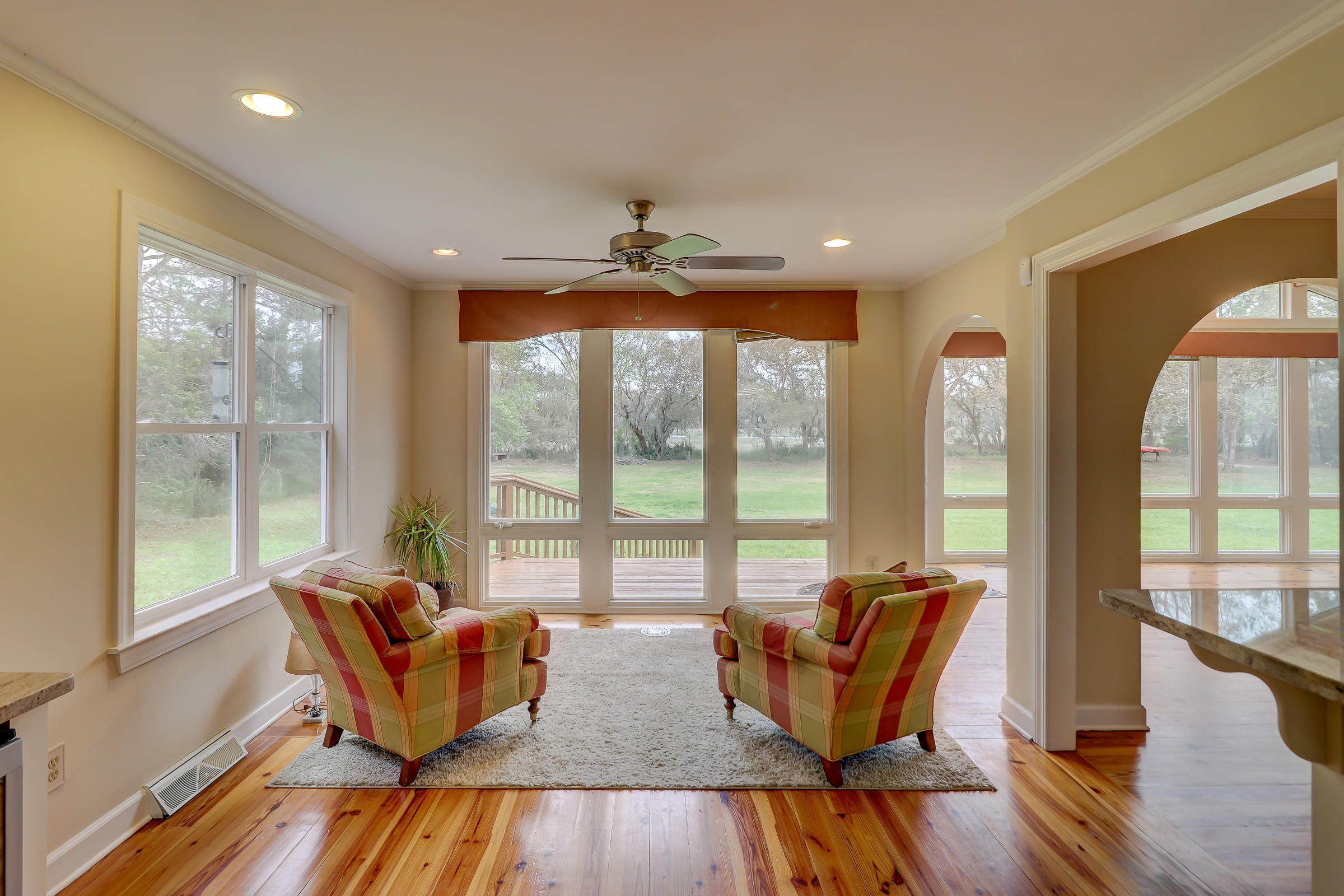 7797 Seafield Road Meggett, SC 29449 - Photo 24 of 91 7797 Seafield Rd_LuxImg_0017