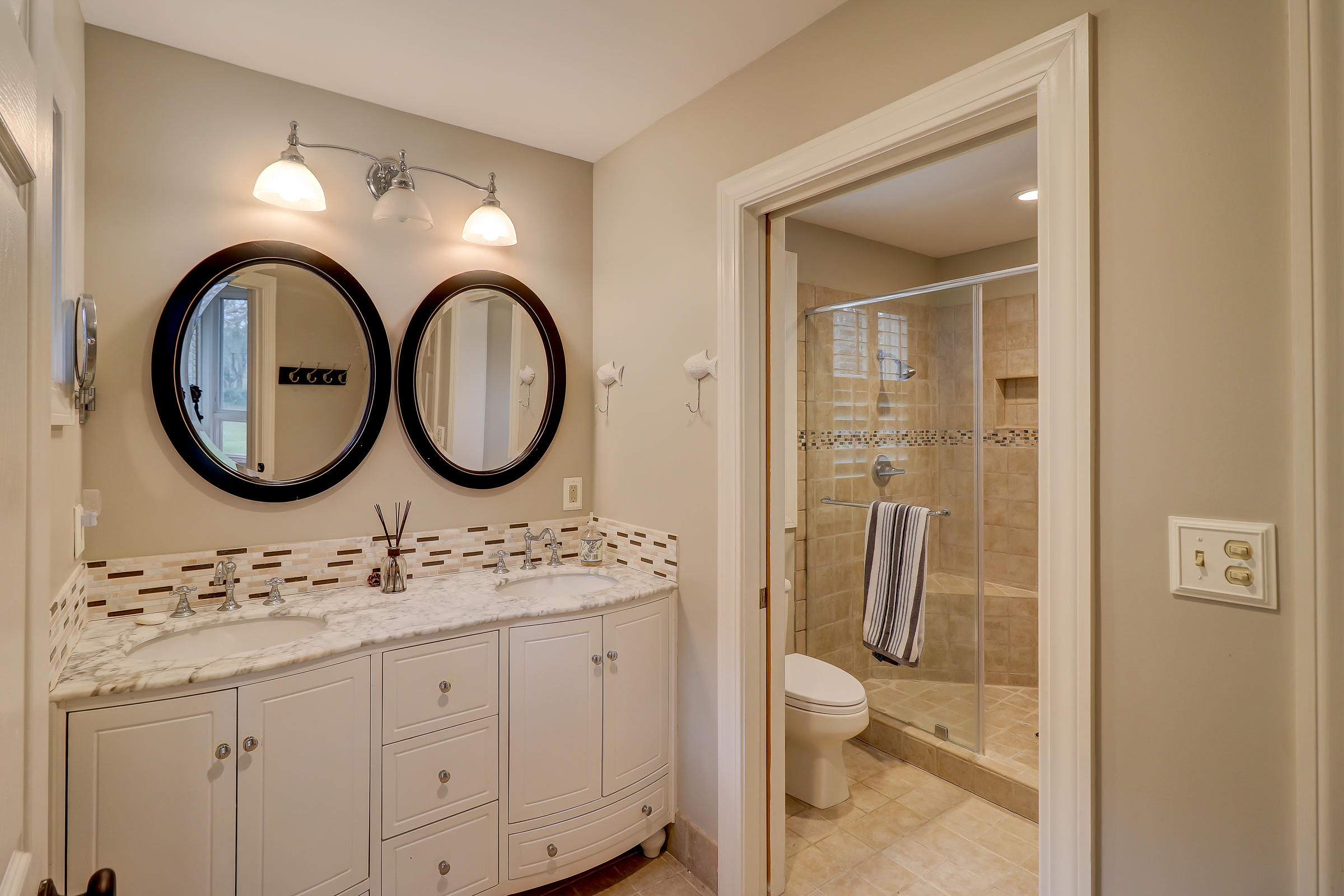 7797 Seafield Road Meggett, SC 29449 - Photo 34 of 91 7797 Seafield Rd_LuxImg_0032