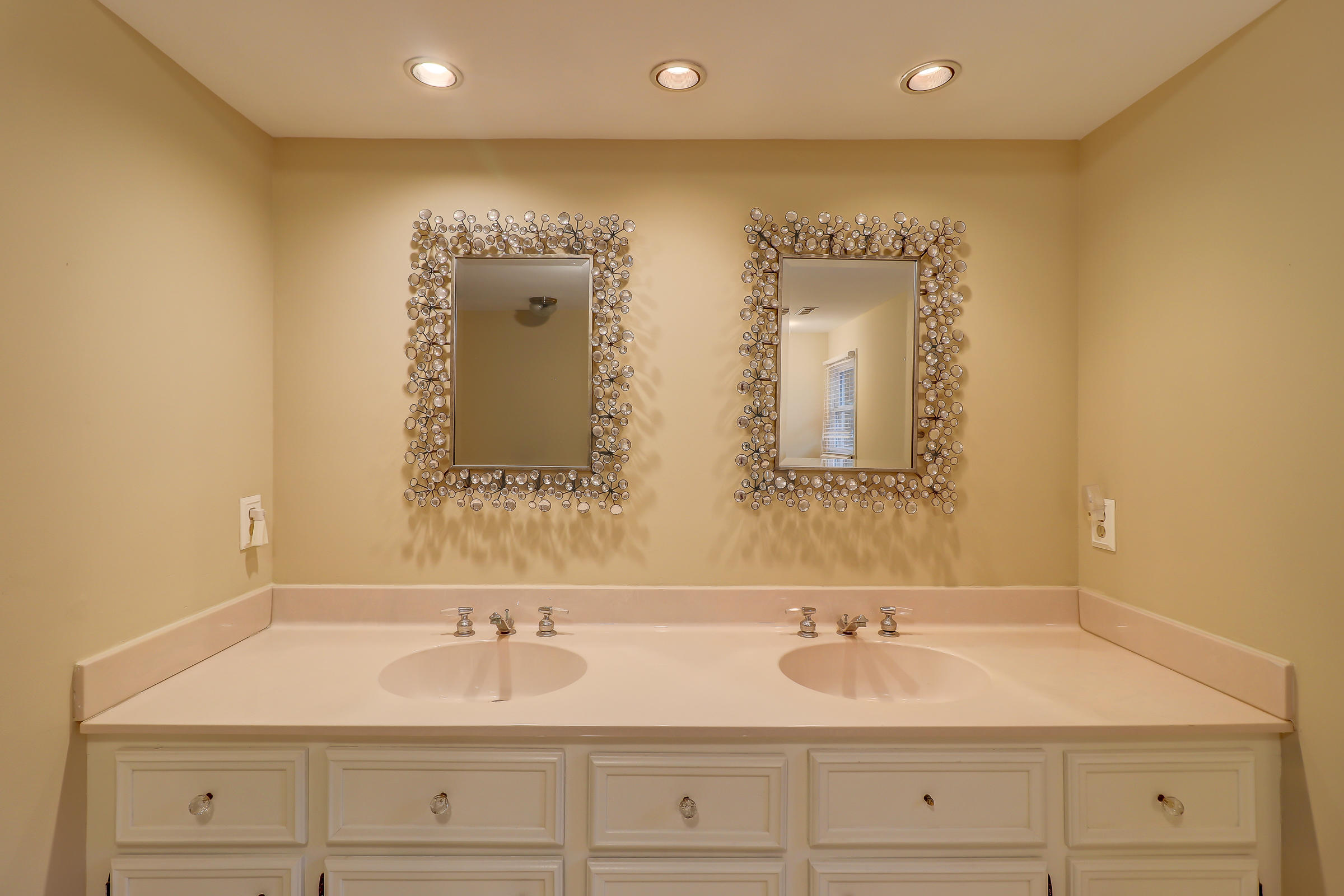 7797 Seafield Road Meggett, SC 29449 - Photo 48 of 91 7797 Seafield Rd_LuxImg_0100