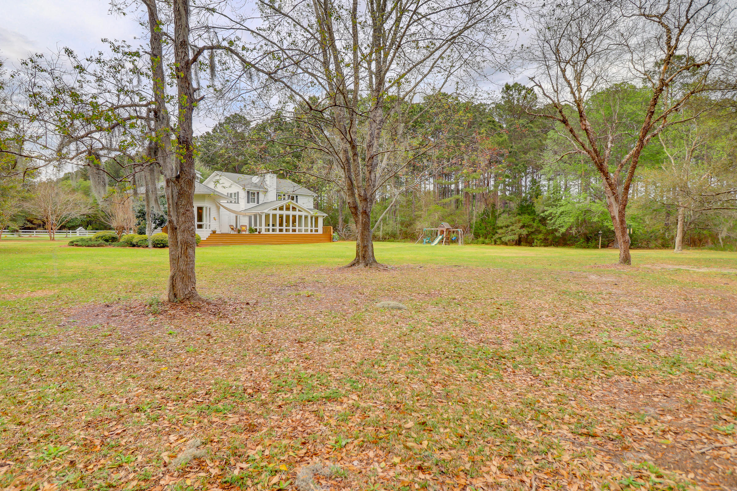 7797 Seafield Road Meggett, SC 29449 - Photo 52 of 91 7797 Seafield Rd_LuxImg_0060
