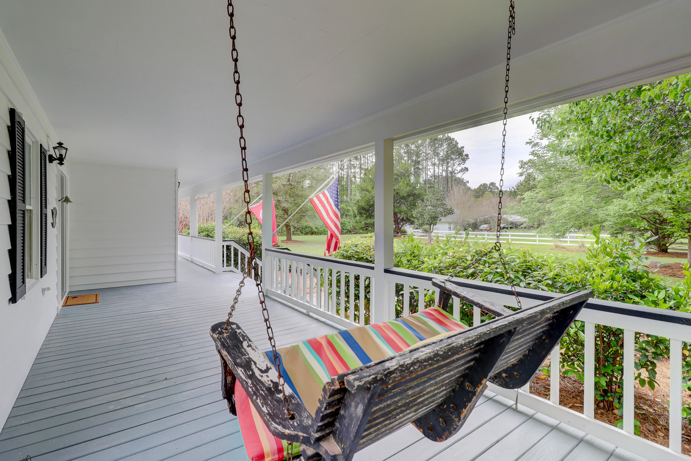 7797 Seafield Road Meggett, SC 29449 - Photo 7 of 91 7797 Seafield Rd_LuxImg_0003