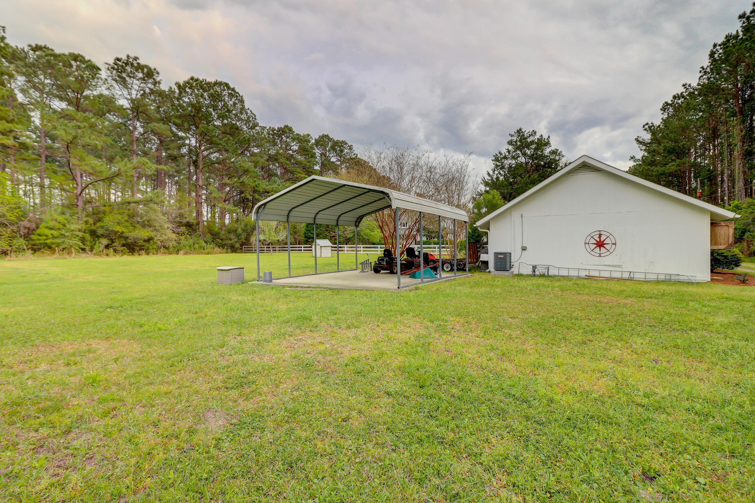 7797 Seafield Road Meggett, SC 29449 - Photo 63 of 91 7797 Seafield Rd_LuxImg_0079