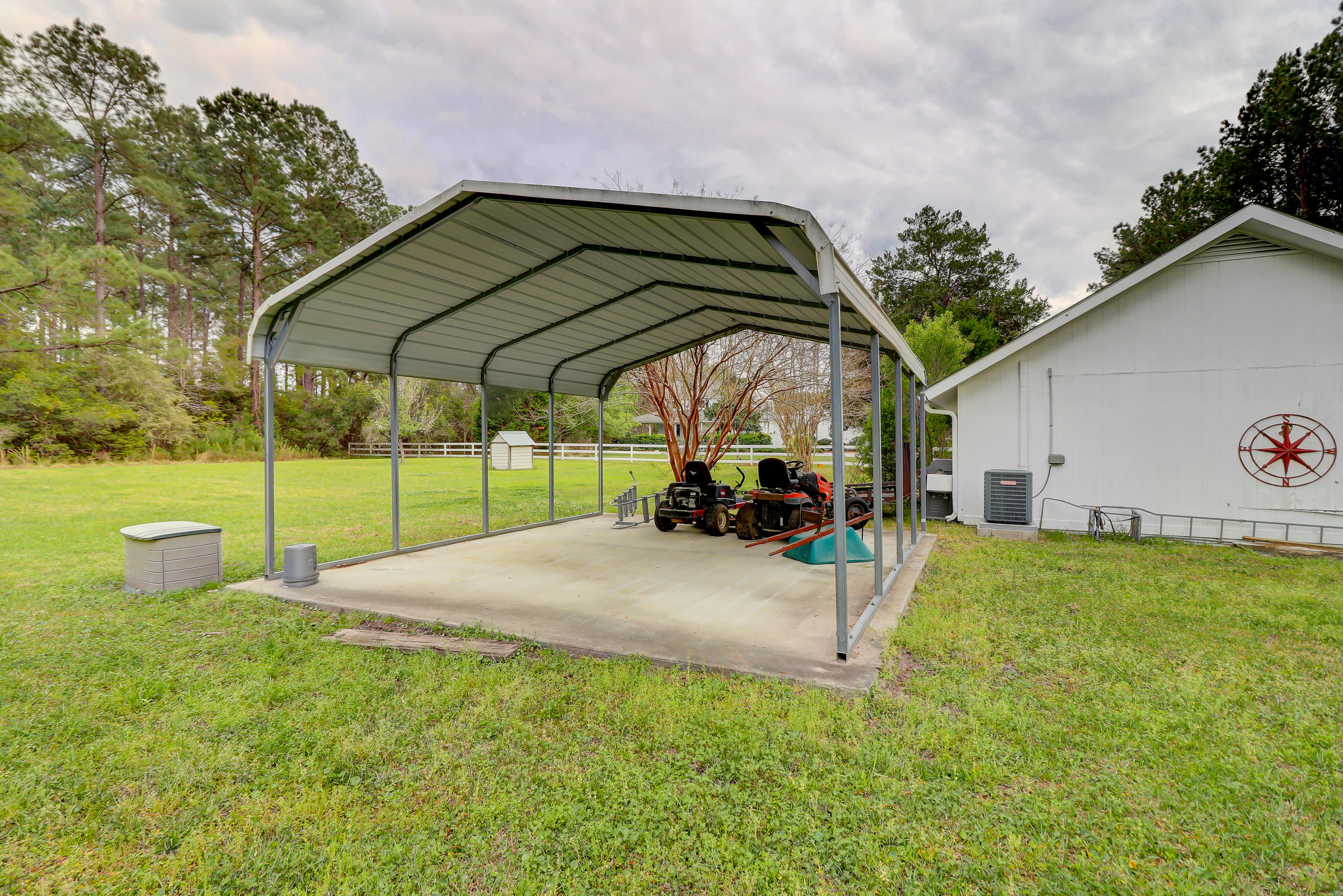 7797 Seafield Road Meggett, SC 29449 - Photo 64 of 91 7797 Seafield Rd_LuxImg_0081