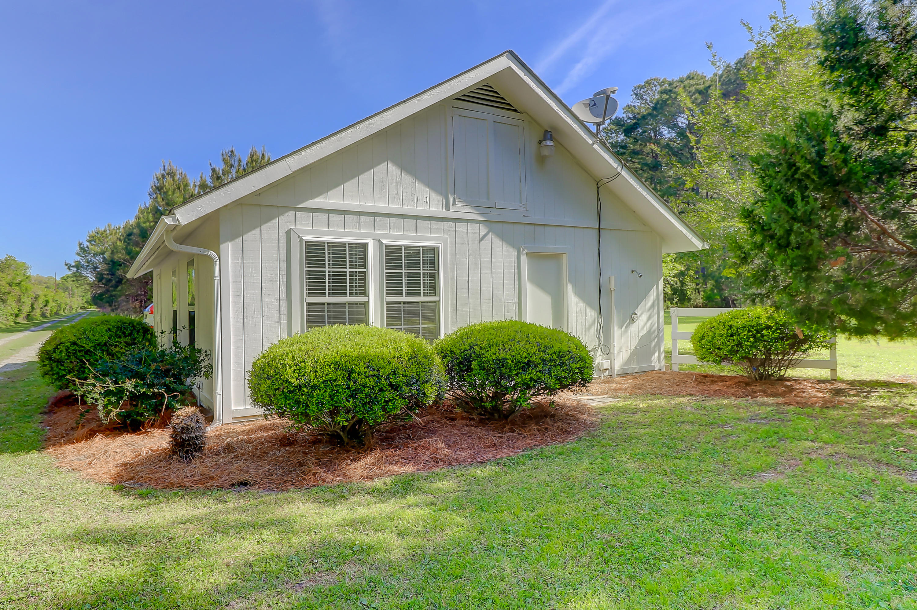 7797 Seafield Road Meggett, SC 29449 - Photo 74 of 91 7797 Seafield (16)