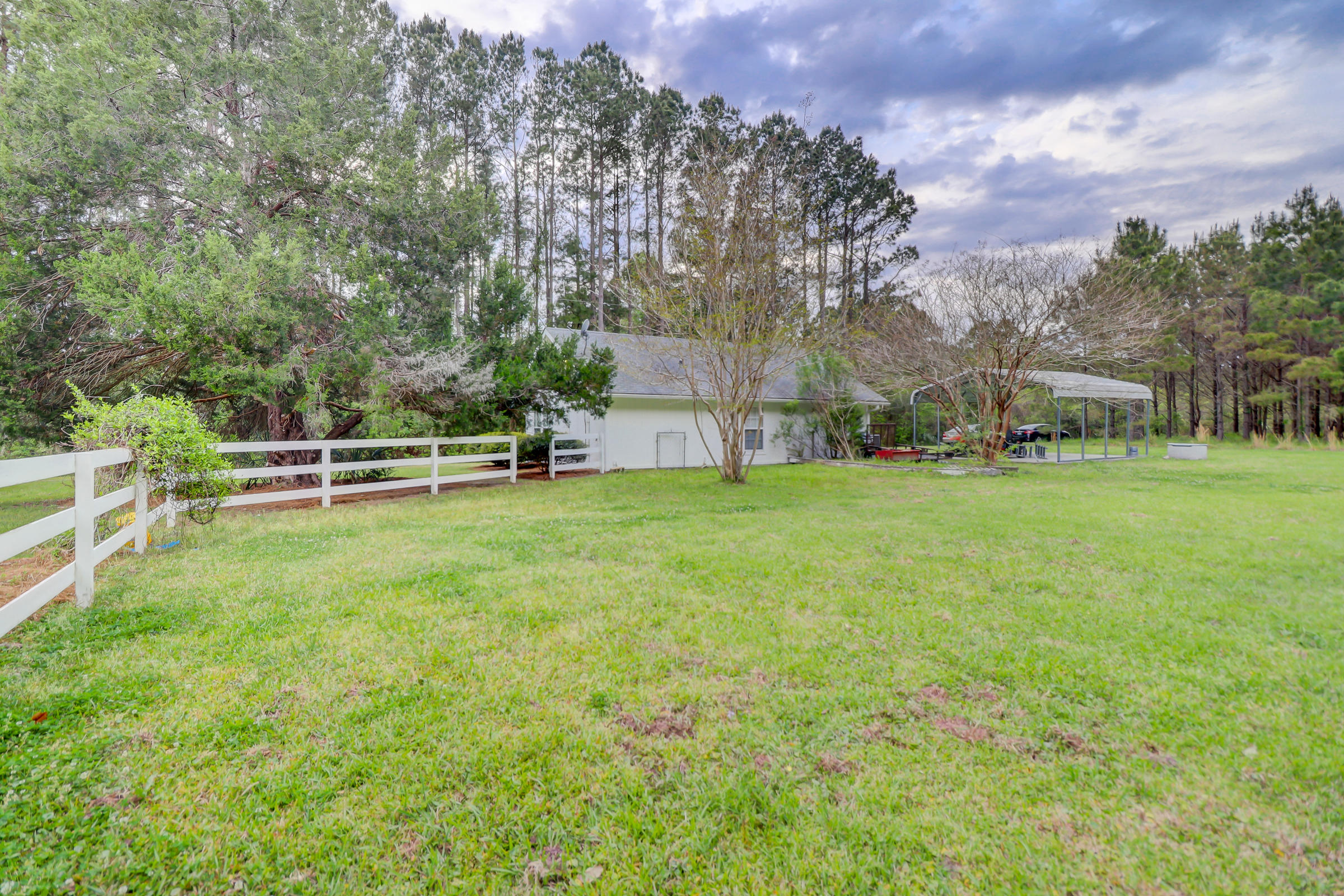 7797 Seafield Road Meggett, SC 29449 - Photo 76 of 91 7797 Seafield Rd_LuxImg_0085