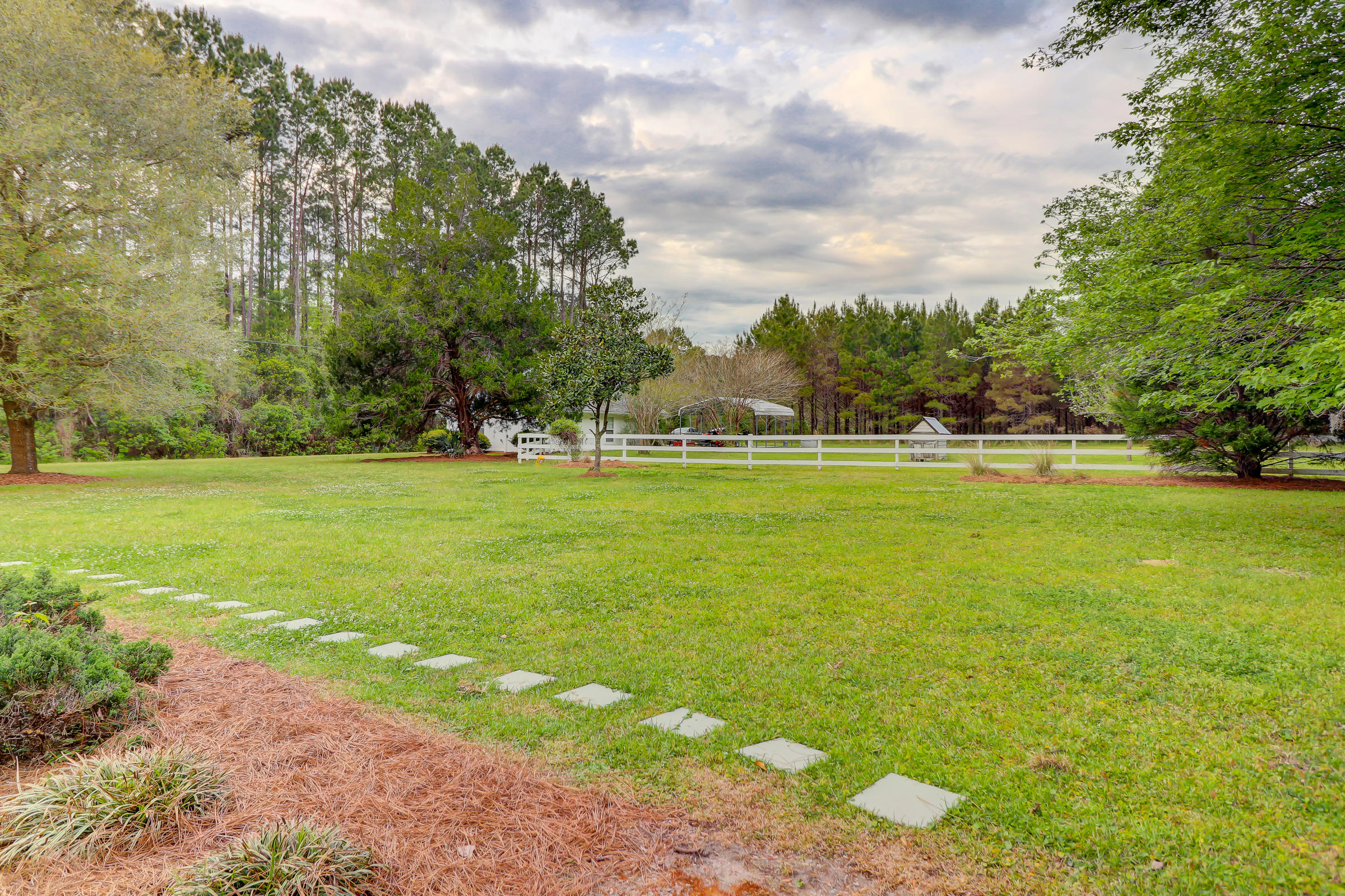 7797 Seafield Road Meggett, SC 29449 - Photo 78 of 91 7797 Seafield Rd_LuxImg_0087