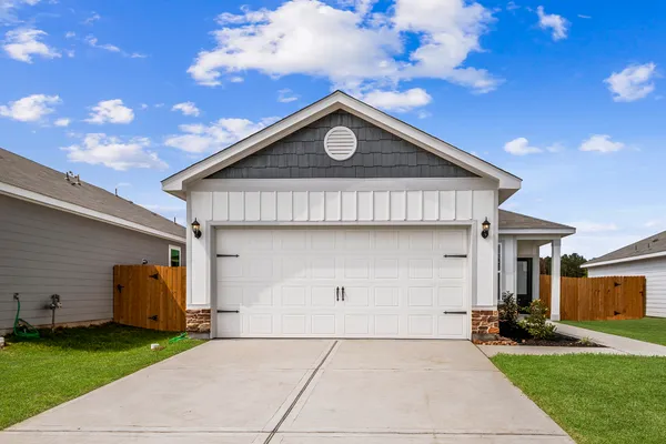 $264,900 | 15865 Berry Hl Drive, Conroe, TX 77303