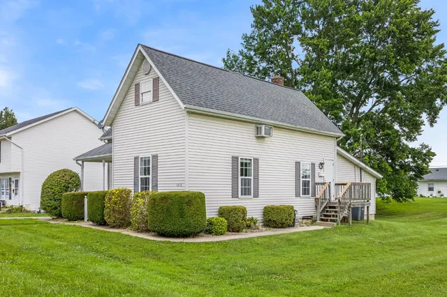 $235,000 | 1016 Central Avenue, Batesville, IN 47006