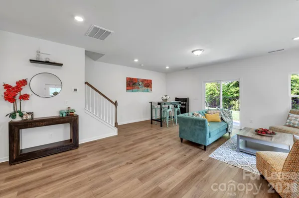 $2,450 | 1940 Highland Park Drive, Charlotte, NC 28269