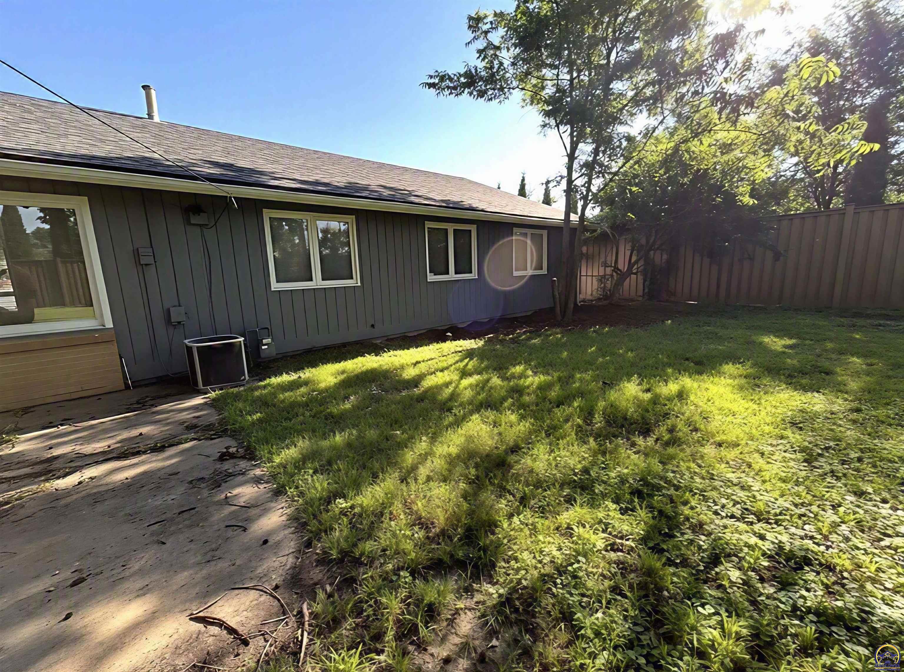 4029 Southwest 28th Terrace Topeka, KS 66614 - Photo 25 of 26