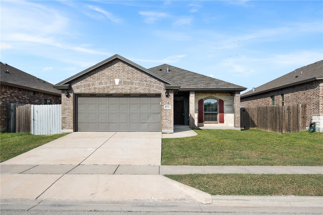1032 Pasadena Street Portland, TX 78374 - Photo 1 of 32