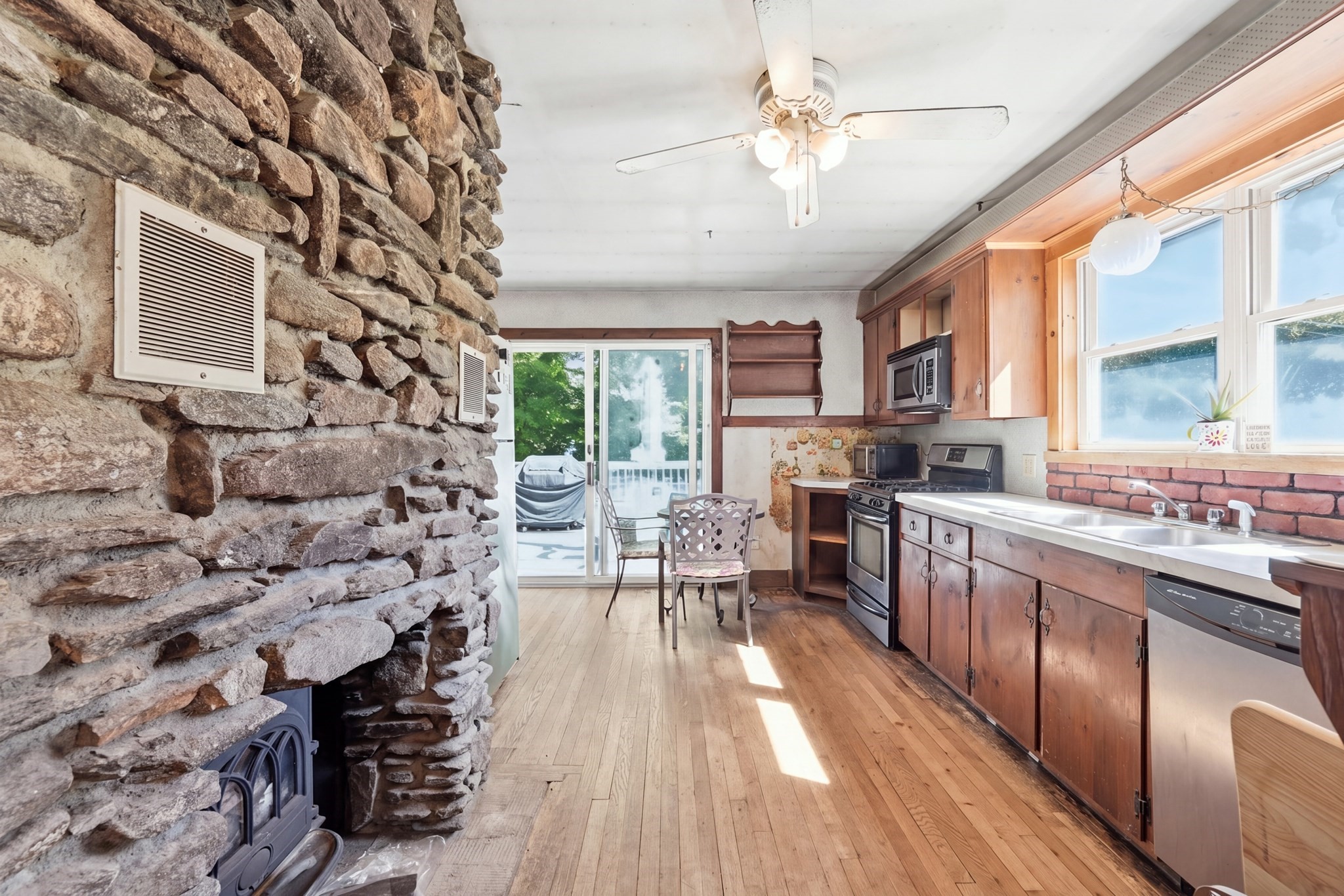 2227 Barre Road Hardwick, MA 01037 - Photo 7 of 42 Gallery Image 7