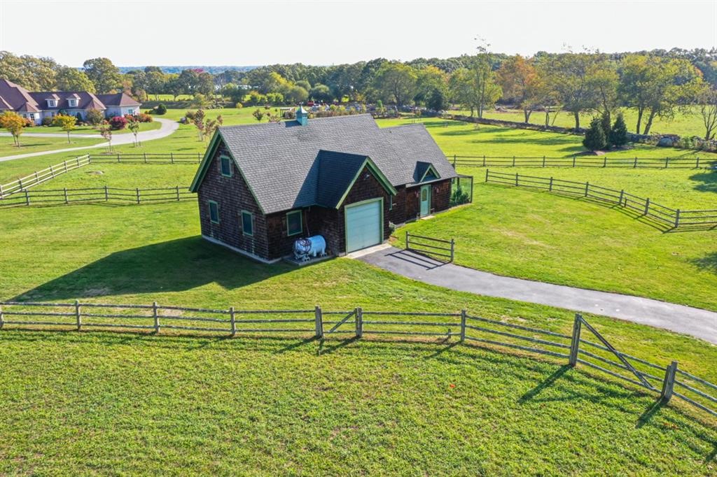 156 Touisset Road Warren, RI 02885 - Photo 41 of 47 Gallery Image 41
