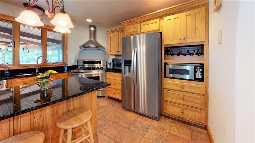 156 Touisset Road Warren, RI 02885 - Photo 6 of 47 Gallery Image 6