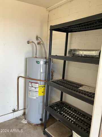 $1,300 | 918 North Stapley Drive, Unit 1, Mesa, AZ 85203