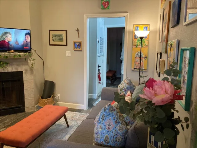 $1,400 | 2814 Nueces Street, Unit 106, Austin, TX 78705