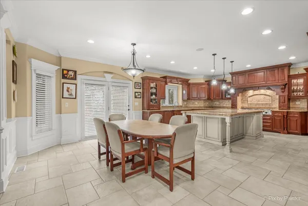 $2,100,000 | 434 West Benton Avenue, Naperville, IL 60540