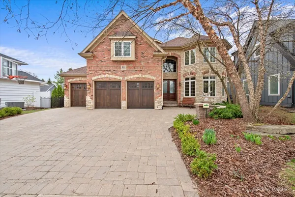 $2,100,000 | 434 West Benton Avenue, Naperville, IL 60540