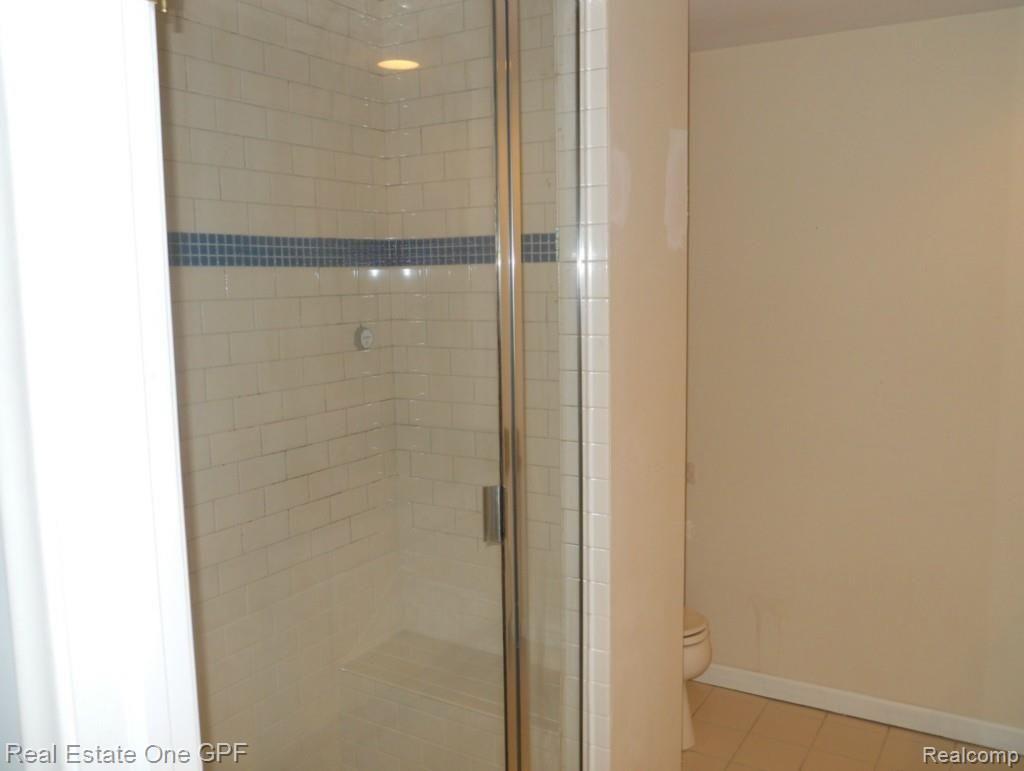1023 Whittier Road Grosse Pointe, MI 48230 - Photo 16 of 29 16 DSCN1389.jpg