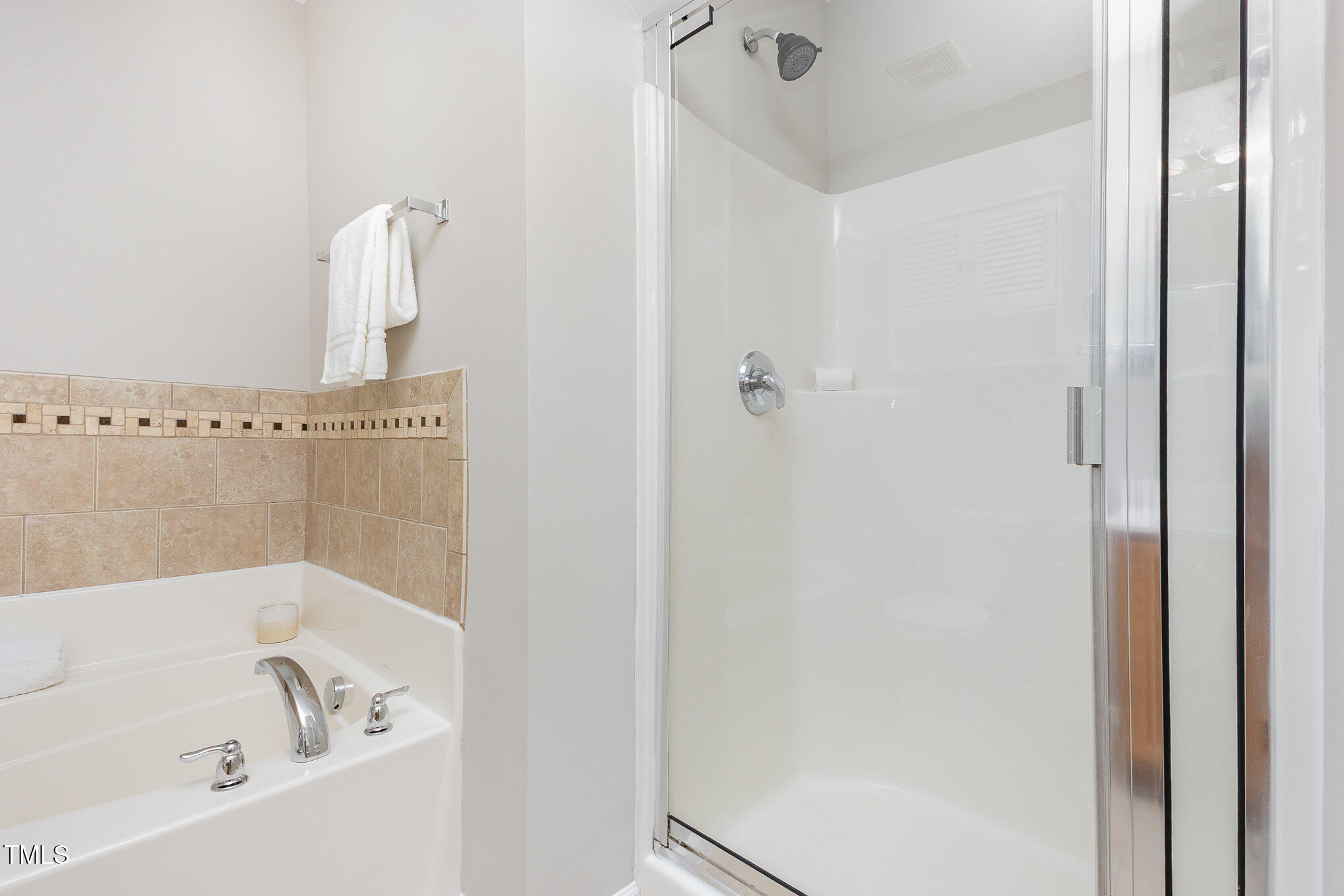 8240 Belneath Court Raleigh, NC 27613 - Photo 27 of 44 011_cj4a4669-edit_725