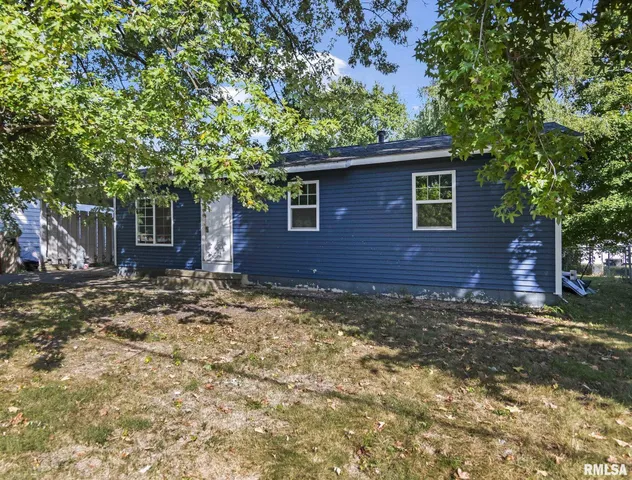 $119,900 | 512 High School Street, Divernon, IL 62530