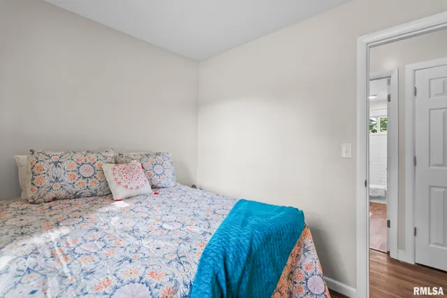 $119,900 | 512 High School Street, Divernon, IL 62530