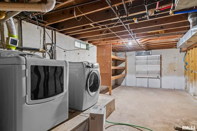 $119,900 | 512 High School Street, Divernon, IL 62530