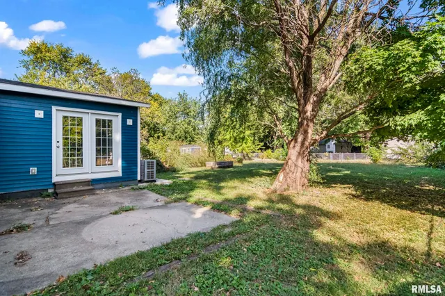 $119,900 | 512 High School Street, Divernon, IL 62530