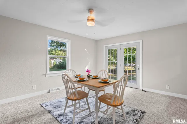 $119,900 | 512 High School Street, Divernon, IL 62530