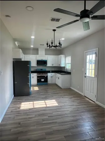 $1,400 | 9211 North 59th Lane, Unit 3, Mission, TX 78573