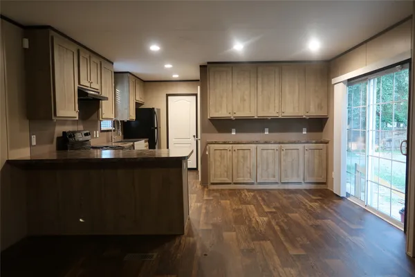 $1,500 | 16338 Crockett Bend Drive, Conroe, TX 77303