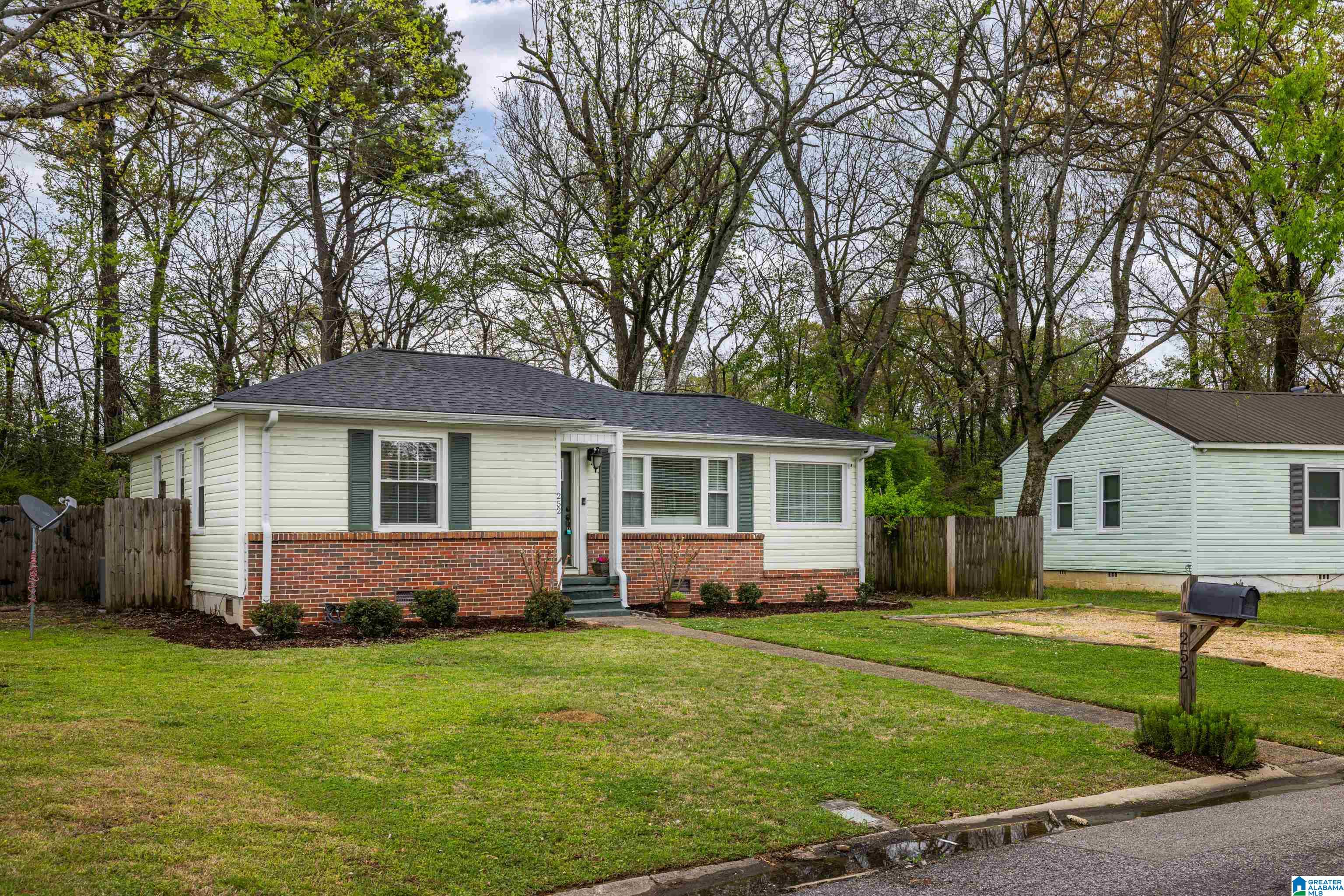 252 Kent Lane Birmingham, AL 35209 - Photo 3 of 37