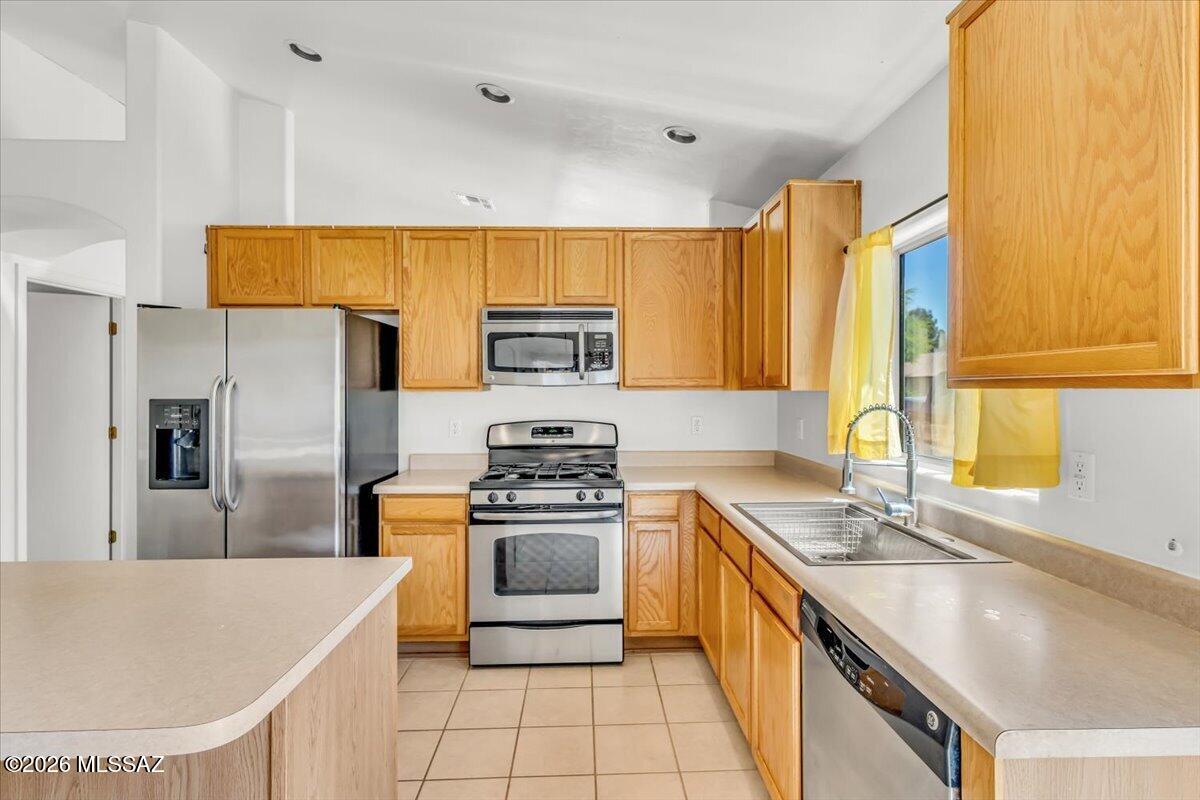 1311 West Calle Rancho Rio Tucson, AZ 85714 - Photo 10 of 36