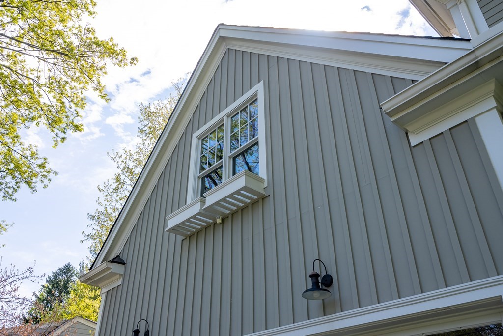 37 Leewood Road Wellesley, MA 02482 - Photo 3 of 34