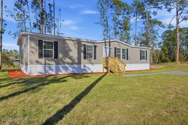 $219,900 | 156 Wallace Street, Interlachen, FL 32148