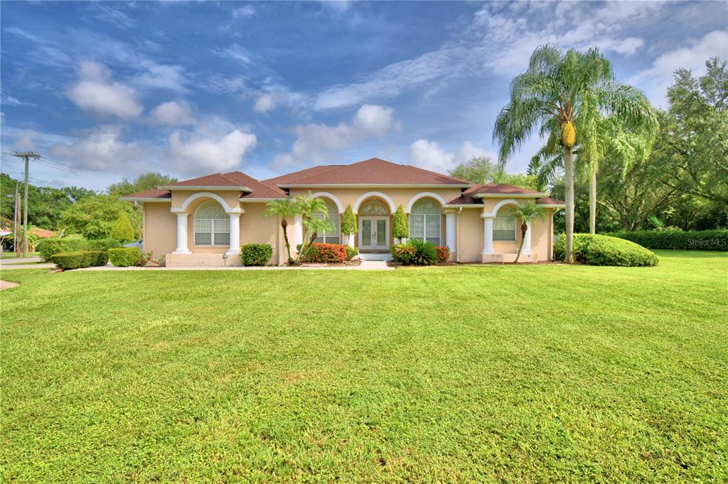2004 Clubhouse Road Lakeland, FL 33813 - Photo 8 of 84 Gallery Image 8