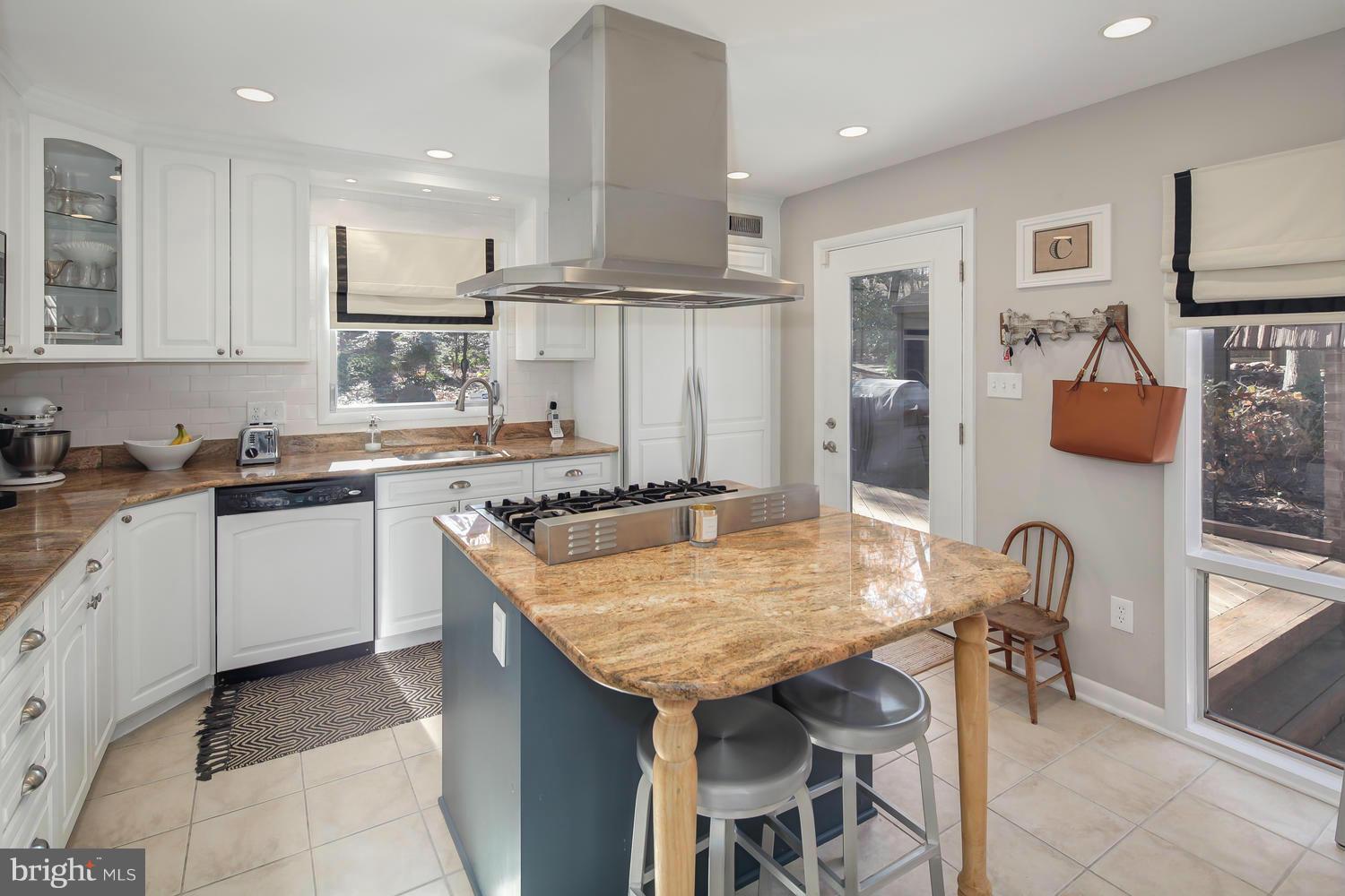 2523 Trophy Lane Reston, VA 20191 - Photo 12 of 30 Kitchen