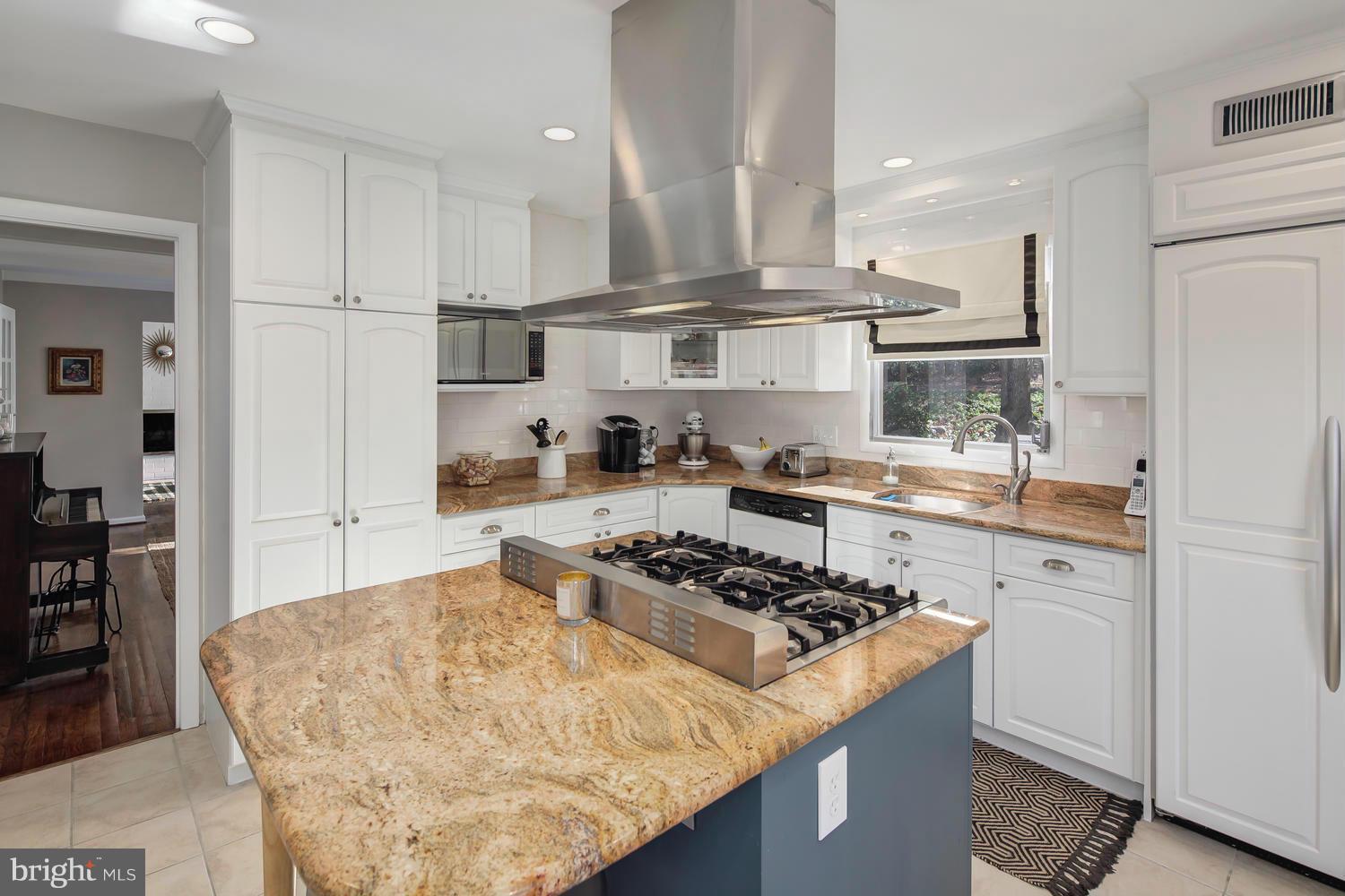 2523 Trophy Lane Reston, VA 20191 - Photo 13 of 30 Kitchen