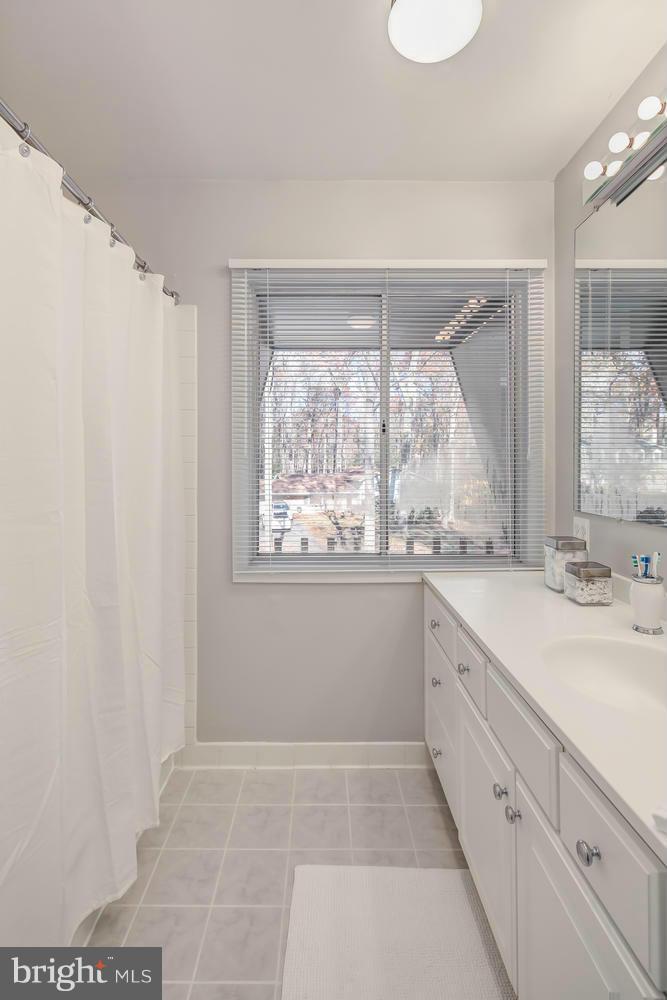 2523 Trophy Lane Reston, VA 20191 - Photo 18 of 30 Bath (Master)