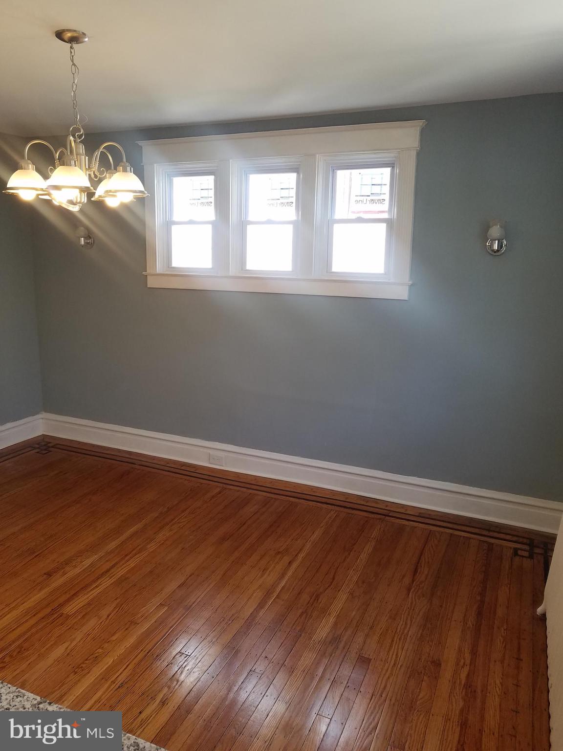 111 Oakley Road Upper Darby, PA 19082 - Photo 9 of 16 dining room