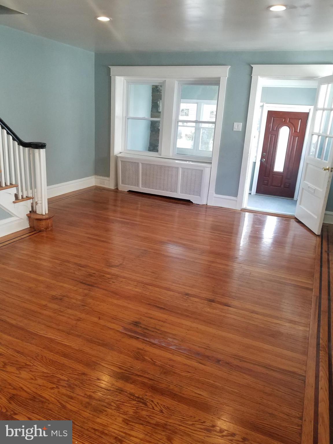 111 Oakley Road Upper Darby, PA 19082 - Photo 10 of 16 living room